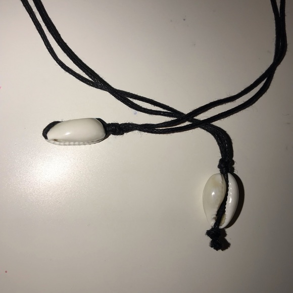 Puka shell necklace! - Picture 4 of 8